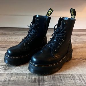 Dr. MARTENS Jandon Lace up boots - practically brand new. Womens size 8